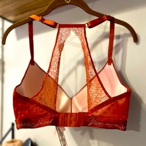 Wireless Victorias Secret bra